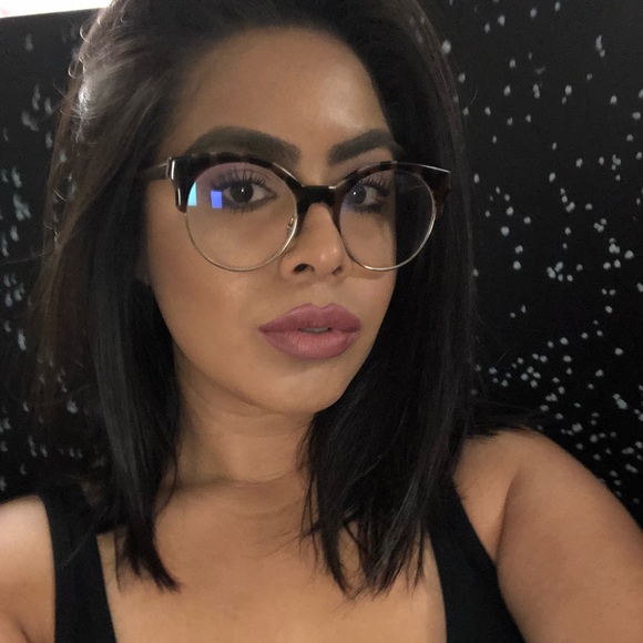 Meet your Posher, Nancy - Picture 1 of 1